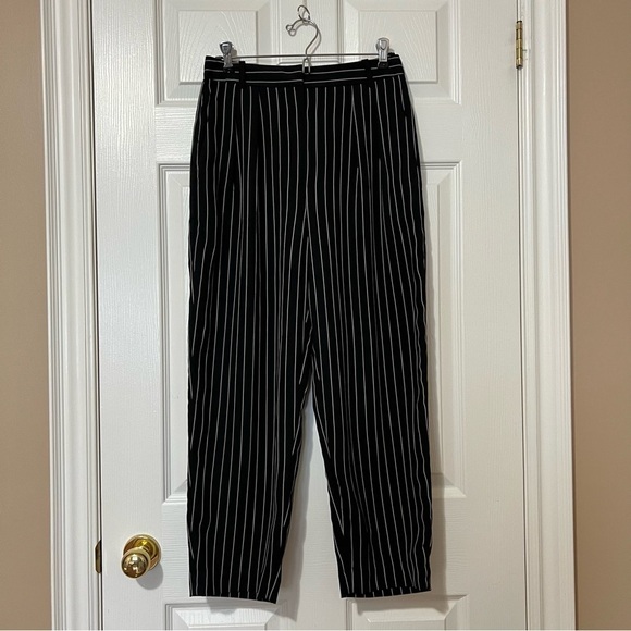 Aritzia Babaton Modesto Black White Pinstripe Straight Leg Trouser Pants - Sz 6 - Picture 3 of 16